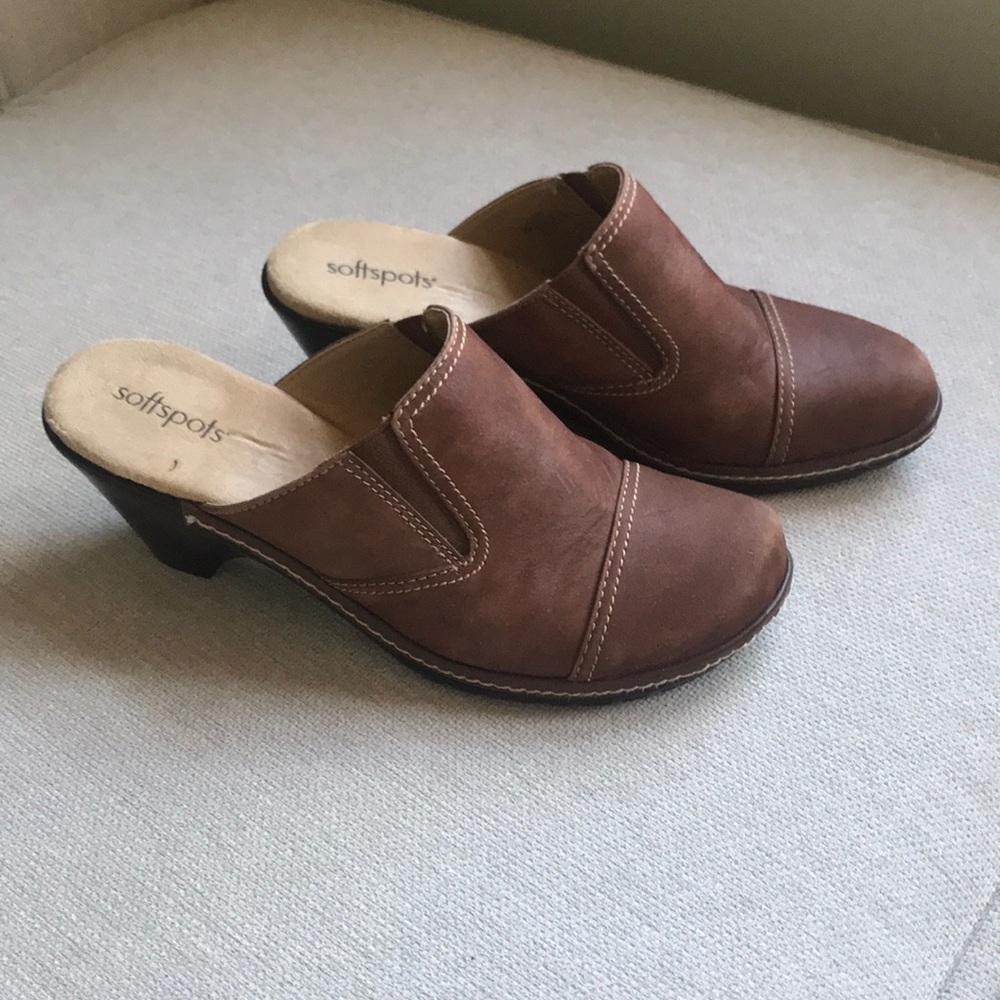 Softspots Leather Clogs